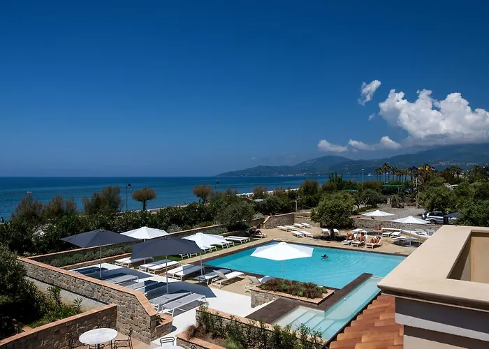 Oliveto A Mare - &