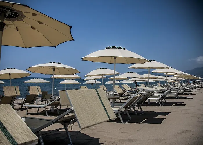 Apartmanhotel Oliveto A Mare - &