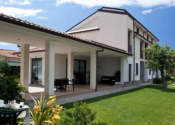 Apartmanhotel Oliveto A Mare - &