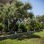 Oliveto A Mare - & 4*