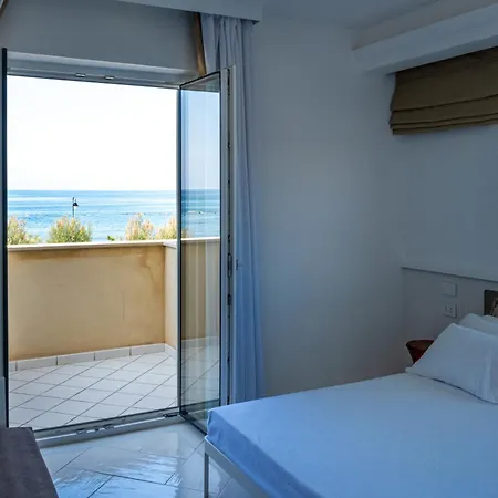 Oliveto A Mare - & Aparthotel