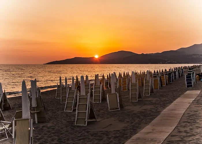 Hotel apartamentowy Oliveto A Mare - & 4*